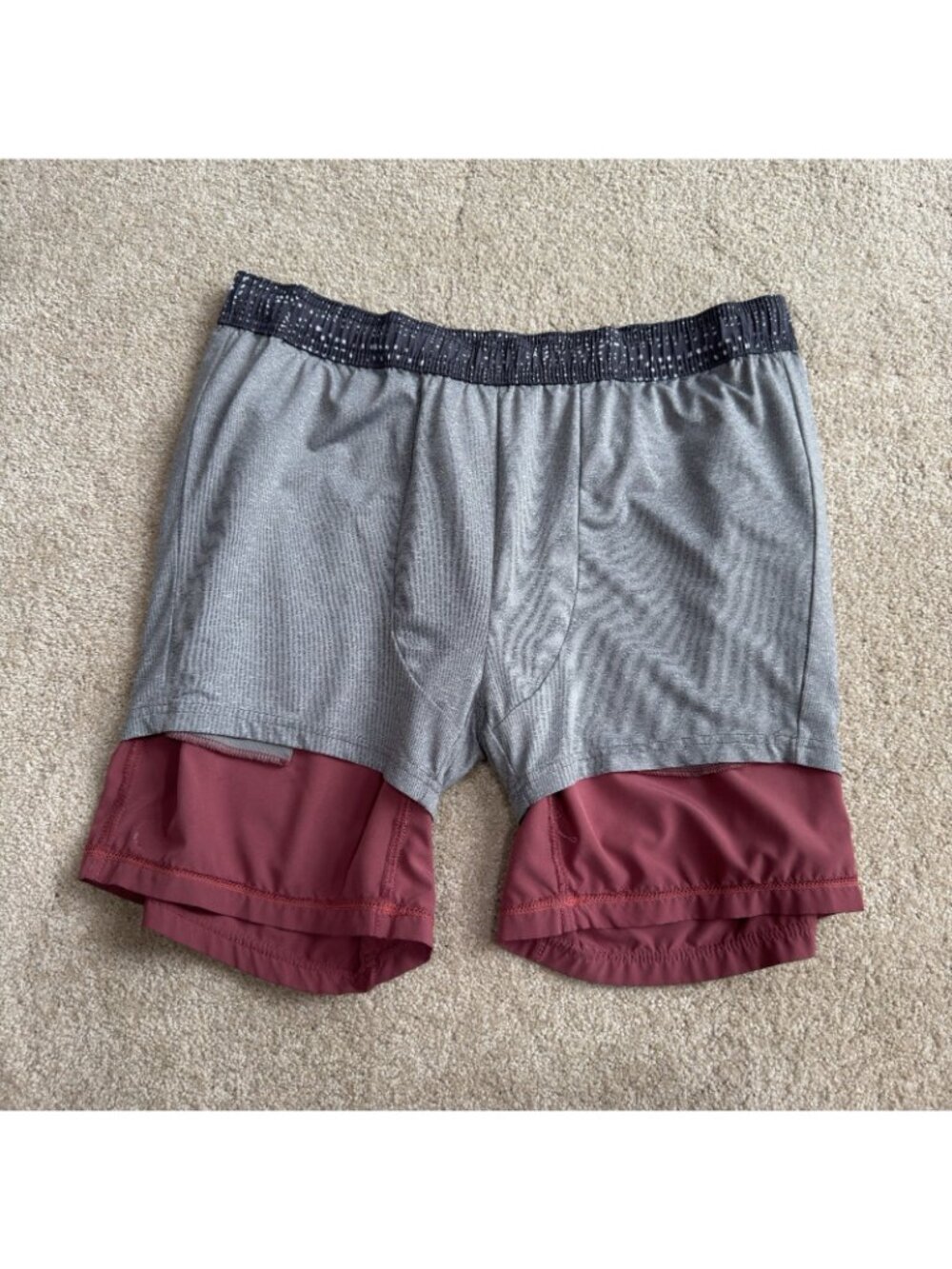 Vuori Kore Shorts 7" Mens Lg Gray Salt Water Red Athletic Drawstring Lined V302 - Picture 7 of 9